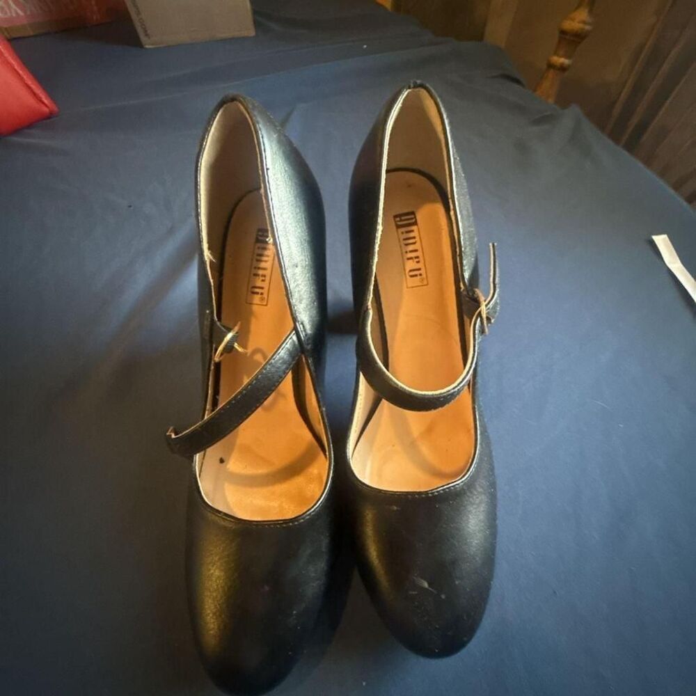 Unbranded Women's Courts